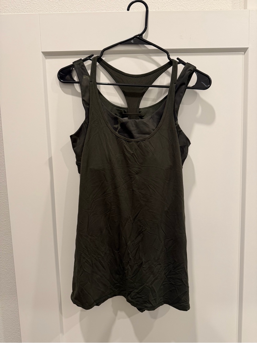 Lululemon workout top/bra combo